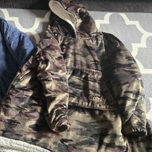 Comfy Kids Camouflage Hoodie Blanket